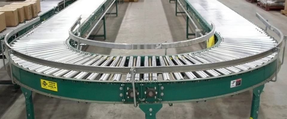 A warehouse conveyor system improves productivity in material handling.